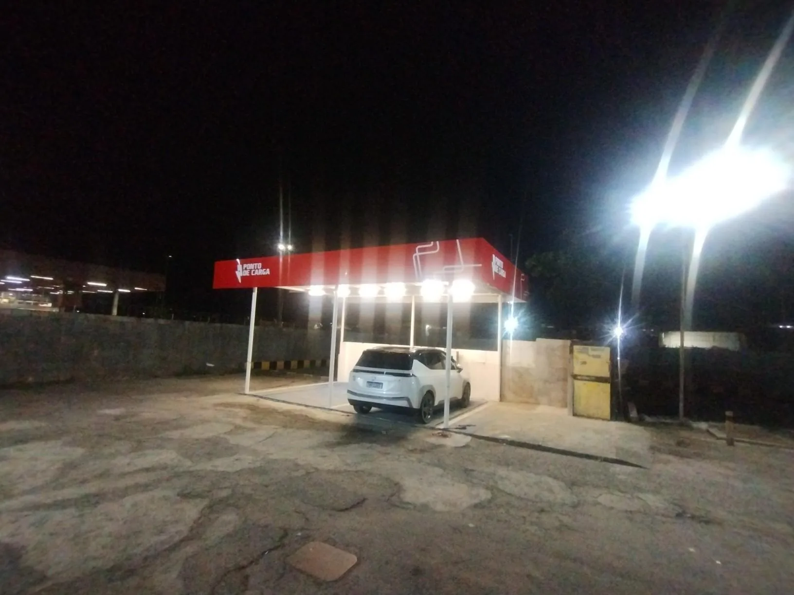 ELETROPOSTO PONTO DE CARGA - BR ABO