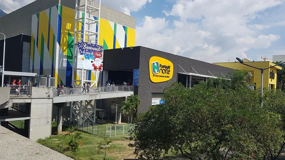 CENTRO COMERCIAL PUERTA DE NORTE
