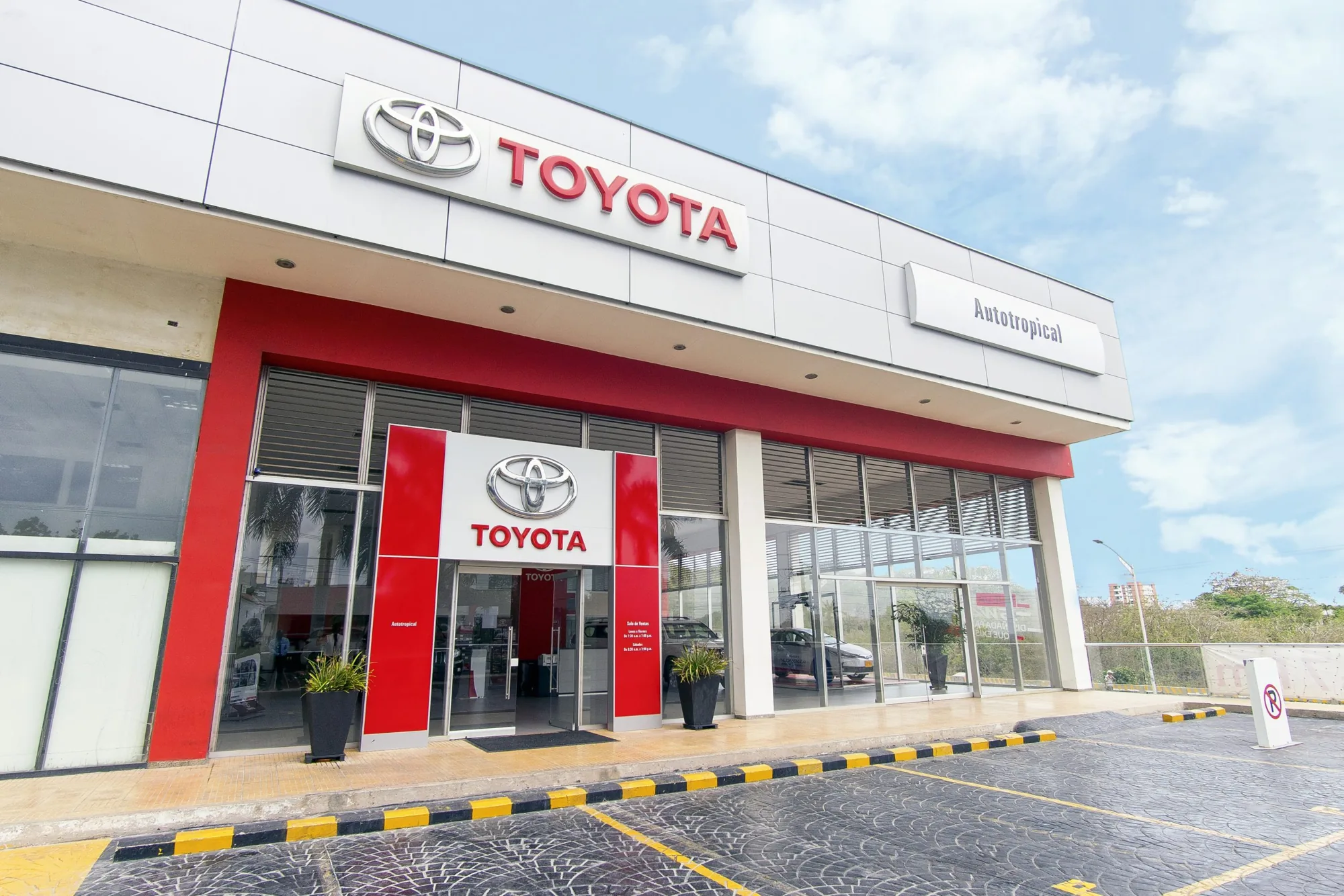 AUTOTROPICAL TOYOTA