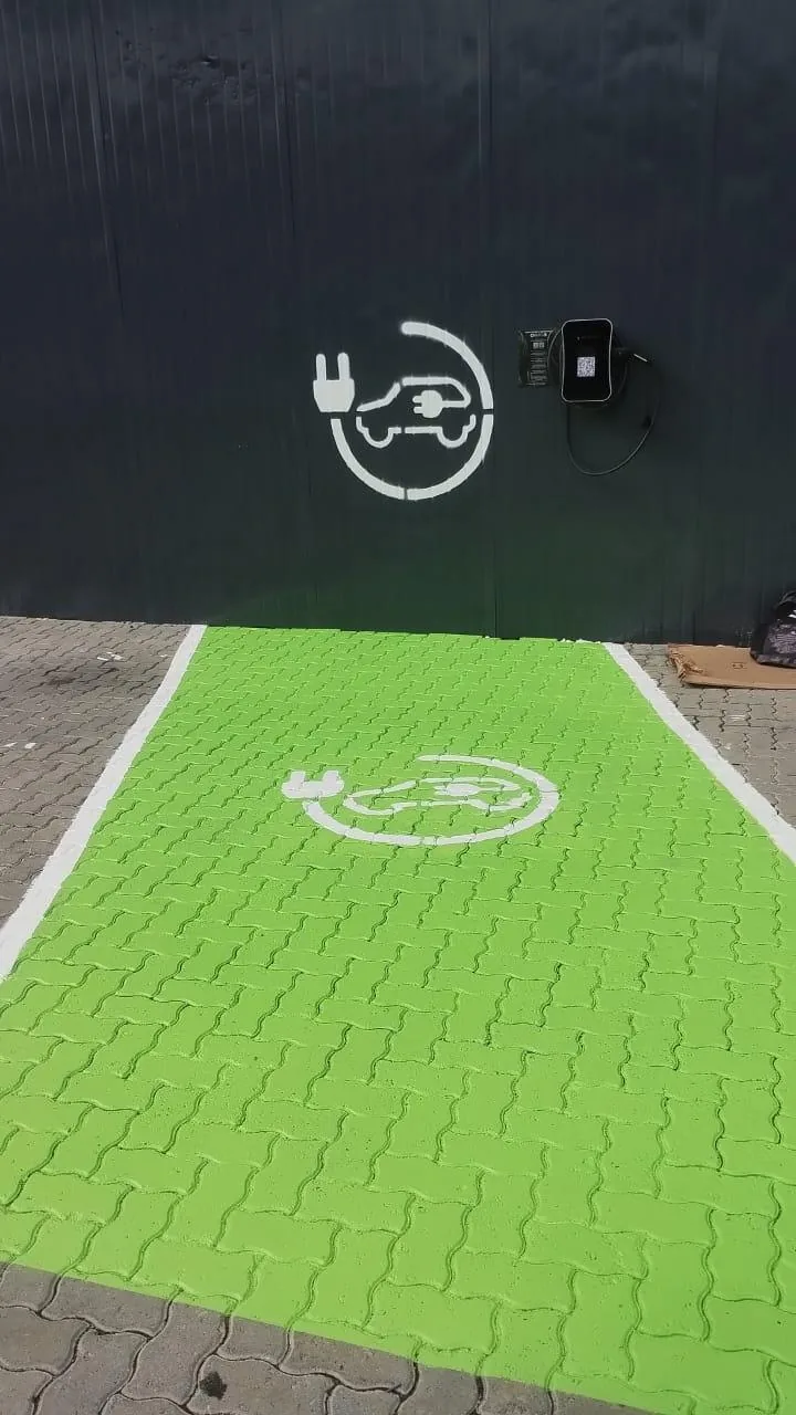 ELETROPOSTO PRATIQUE ITAGUAÇU - 22KW - BY CHARGIX