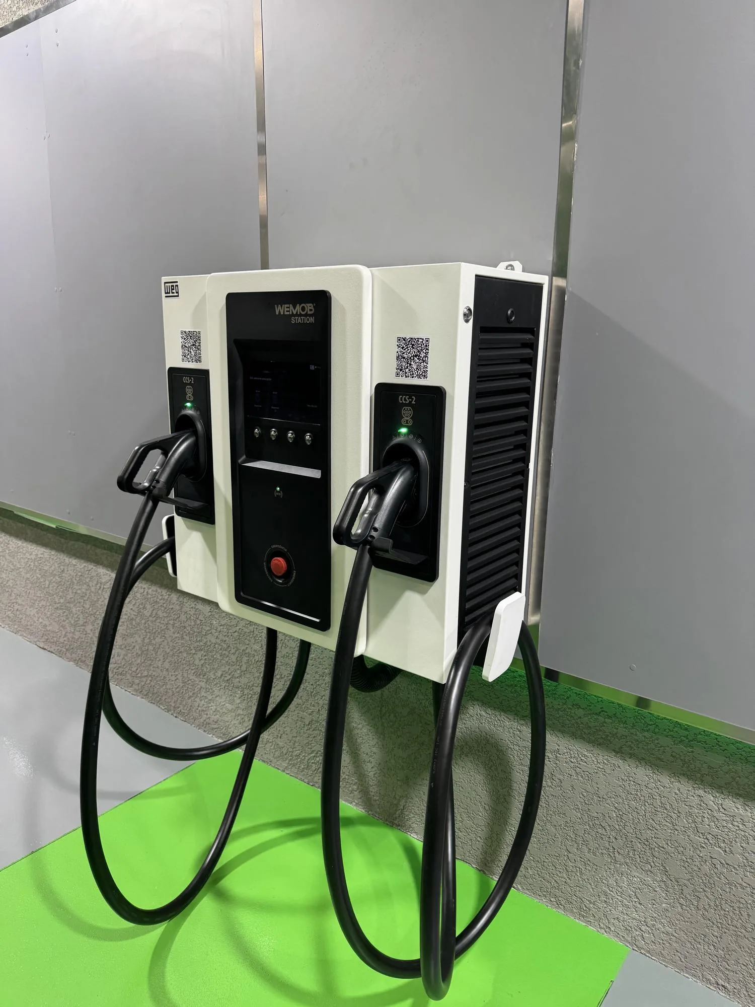 ELETROPOSTO MUELLER DC 80 KW 02