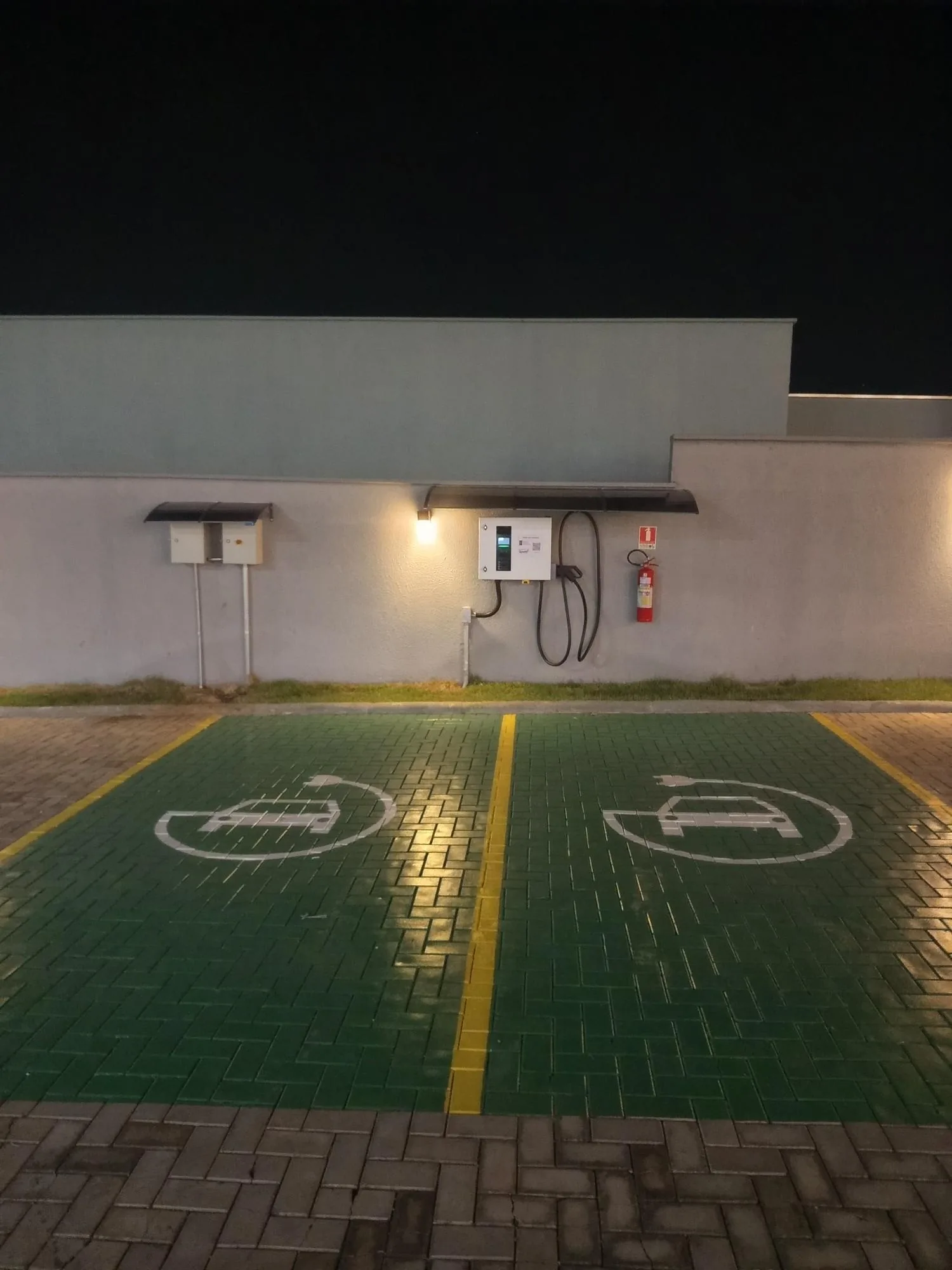 CLINIC MALL EV PARK