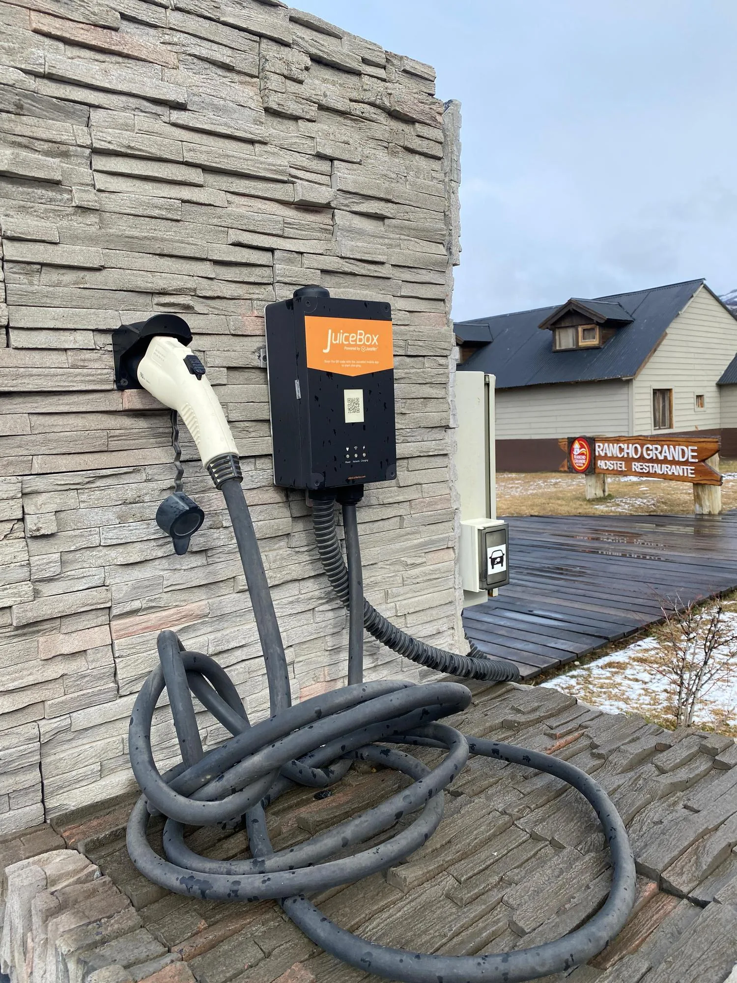 ENEL X - HOSTEL RANCHO GRANDE, EL CHALTEN - 10 KW