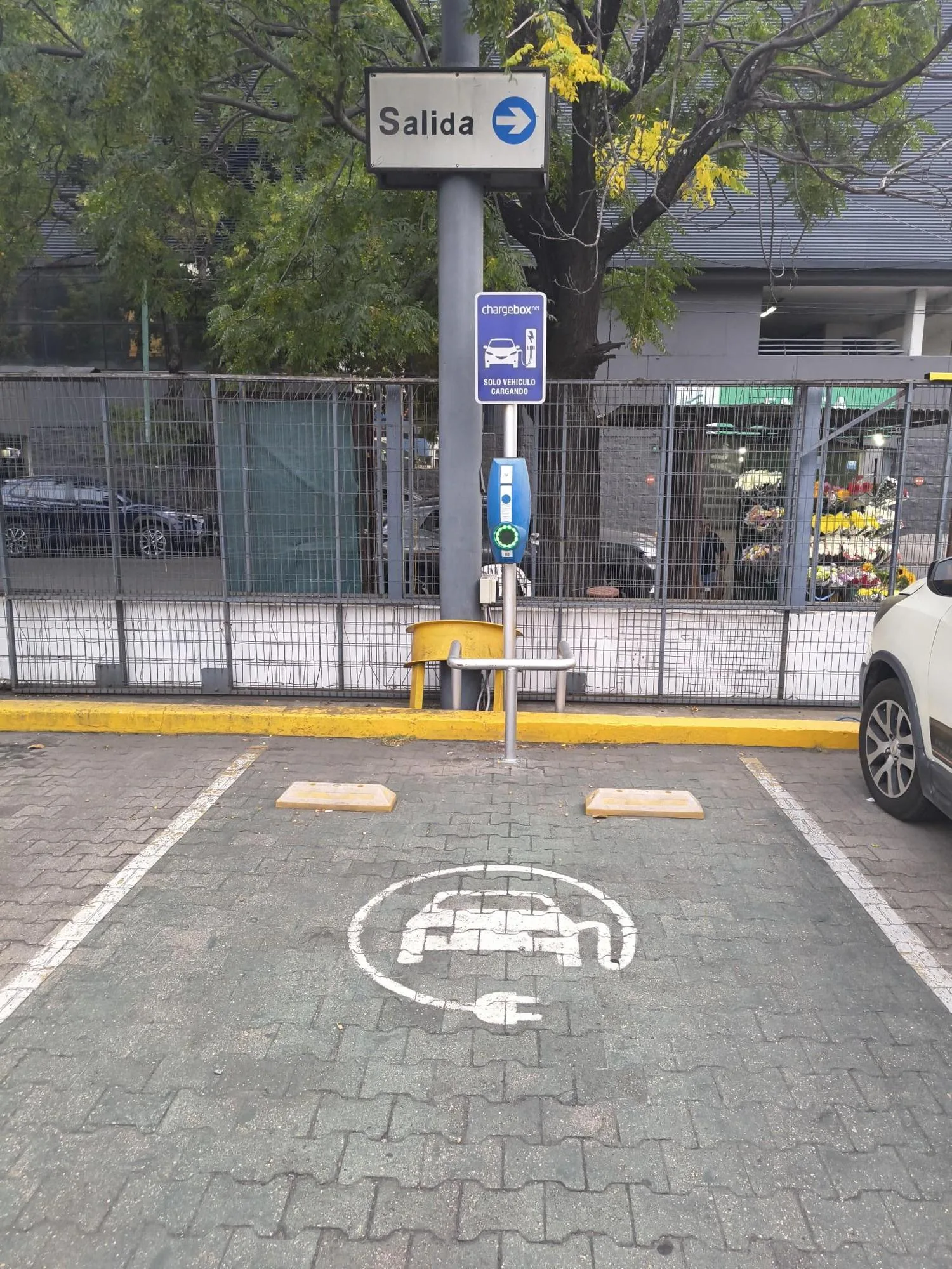 CARREFOUR CHARGEBOX