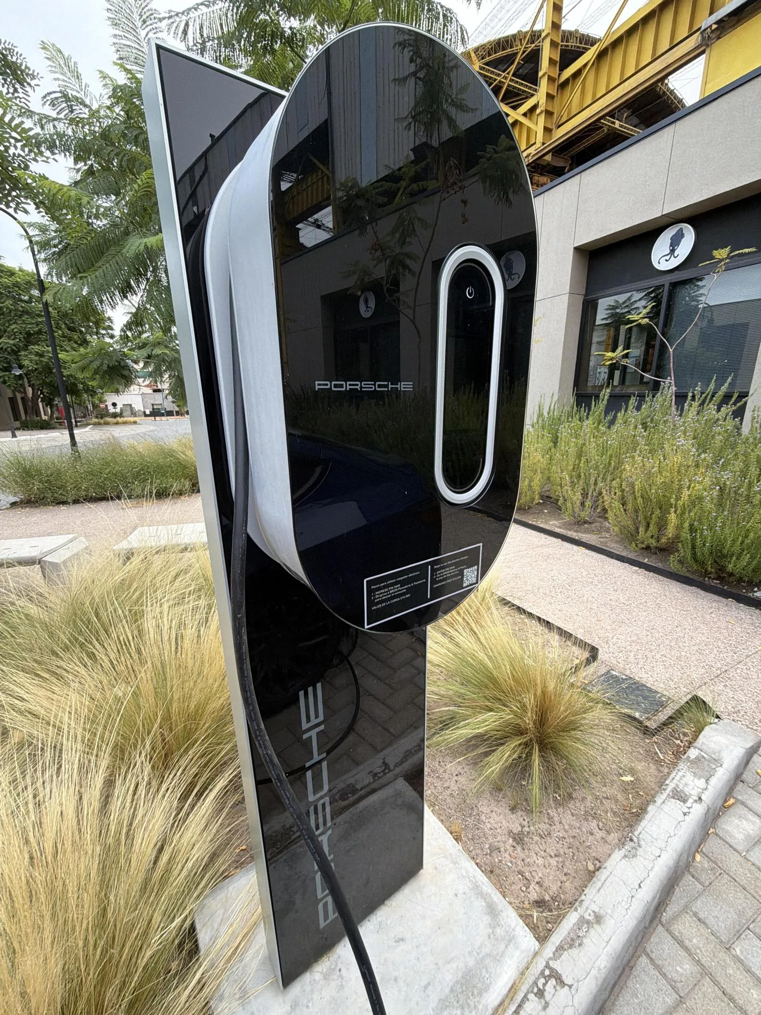 PORSCHE DESTINATION CHARGING