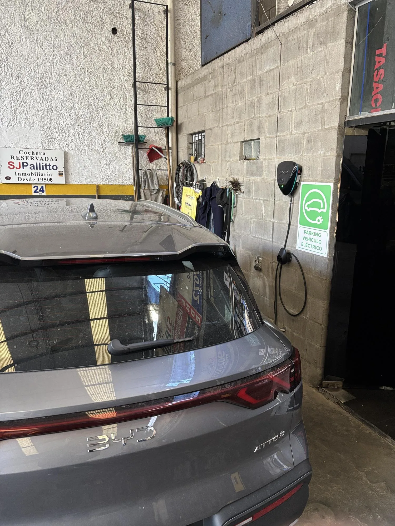 GARAGE