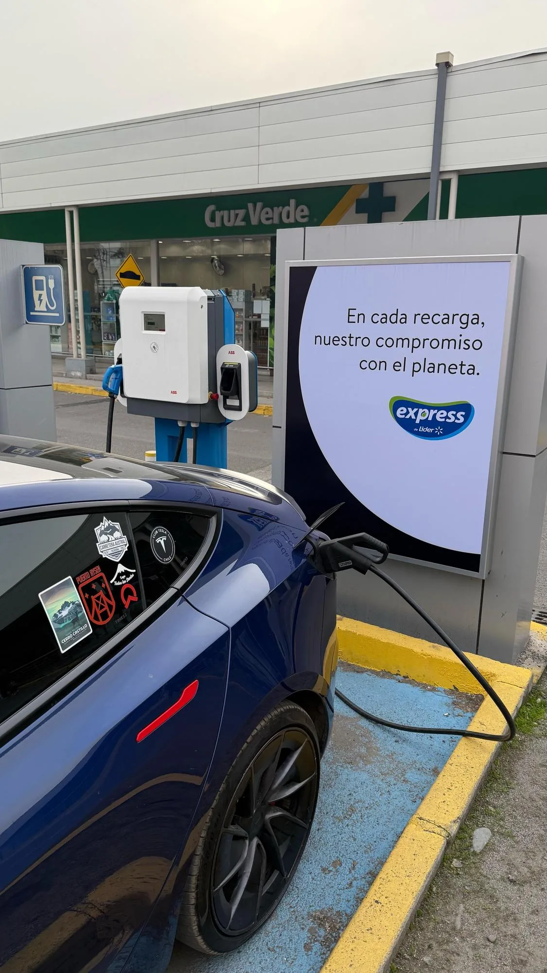 CHARGADOR CCS2 20KW LIDER ESTACIONAMIENTO