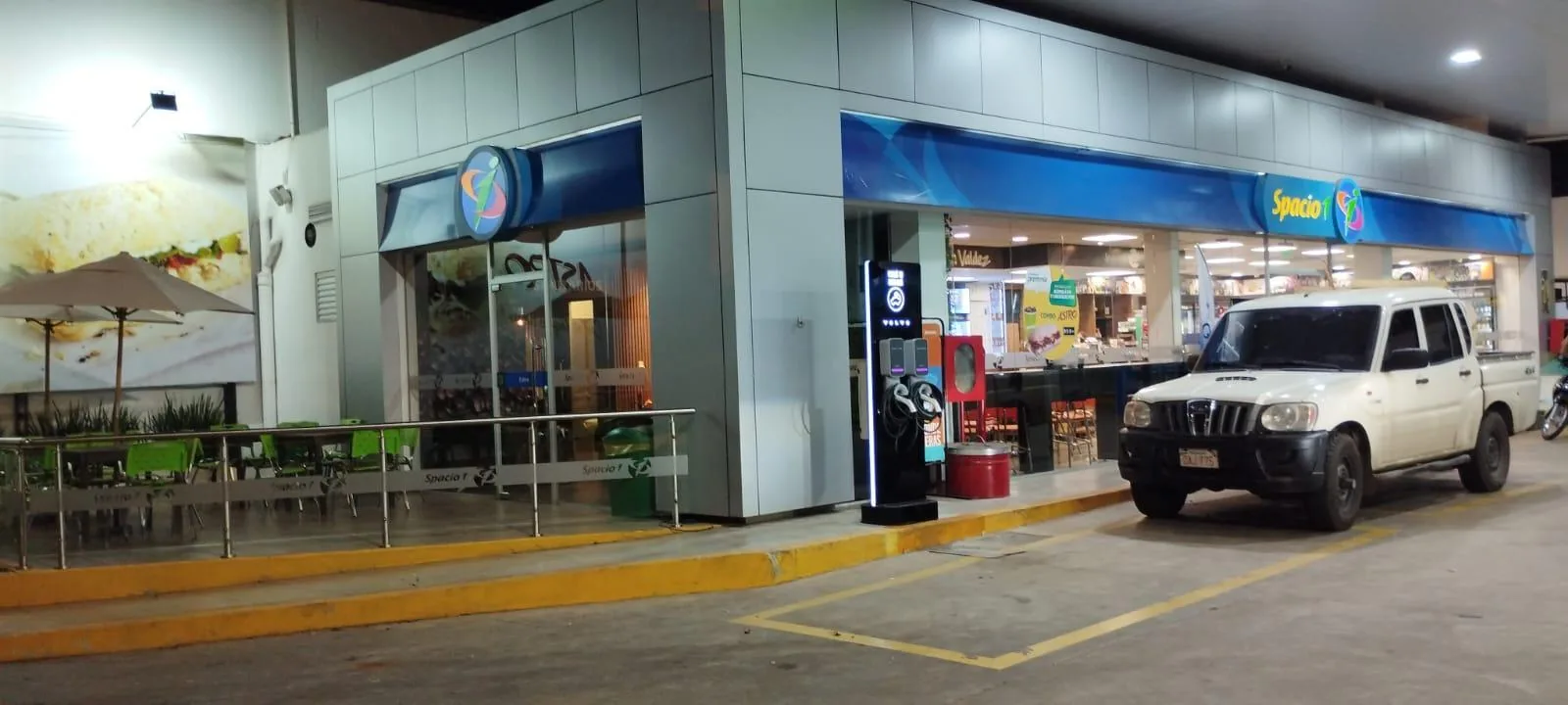ESTACIÓN DE CARGA VOLVO