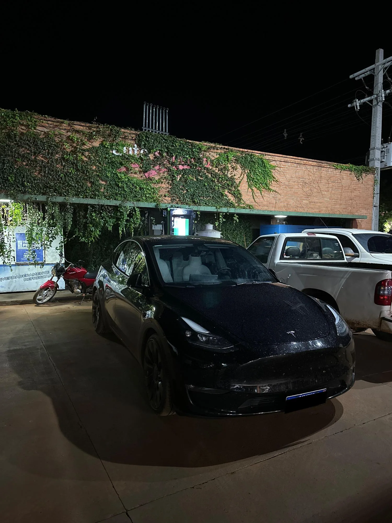 ESTACIÓN DE SERVICIO PUMA Y DREI SCHRITTE - EVERGO