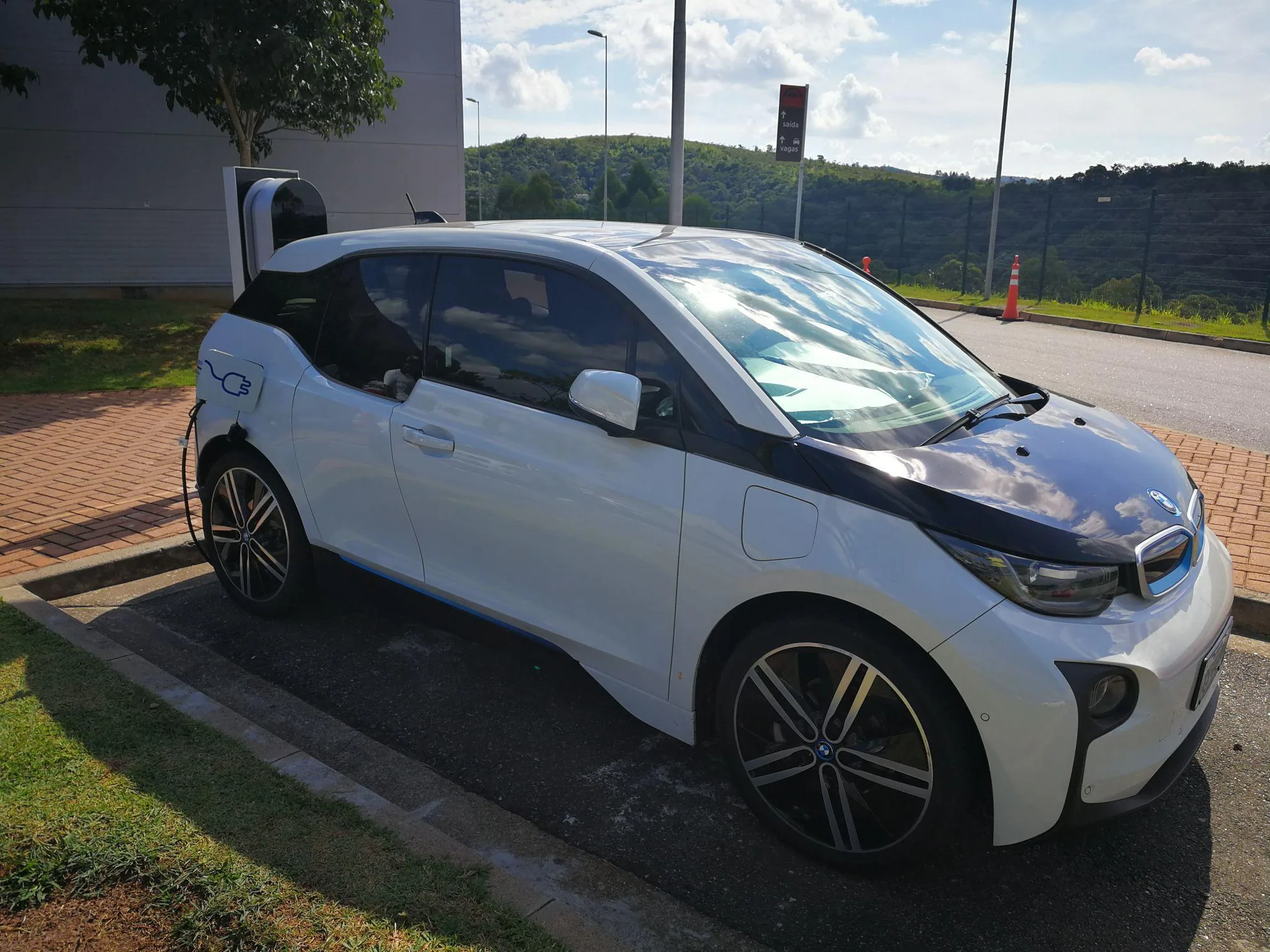 VOLVO - CATARINA OUTLET - SETOR AMARELO