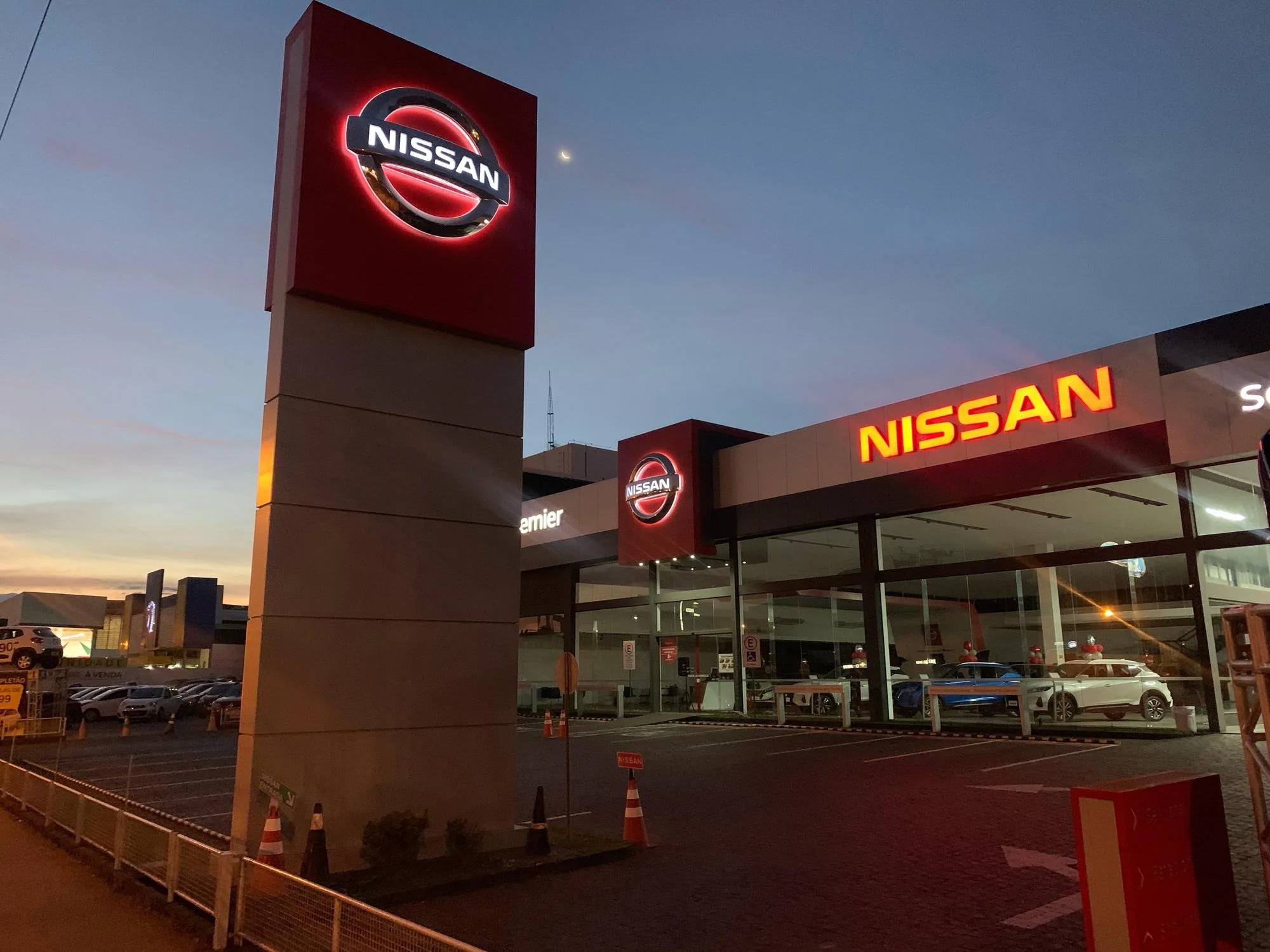 NISSAN GRAND PREMIER - SIA SUL TRECHO 02 LOTES 90 A 170 - ENEL X - 7KW