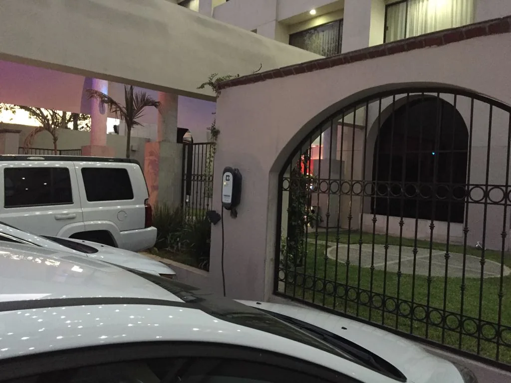 HOTEL PUEBLO AMIGO