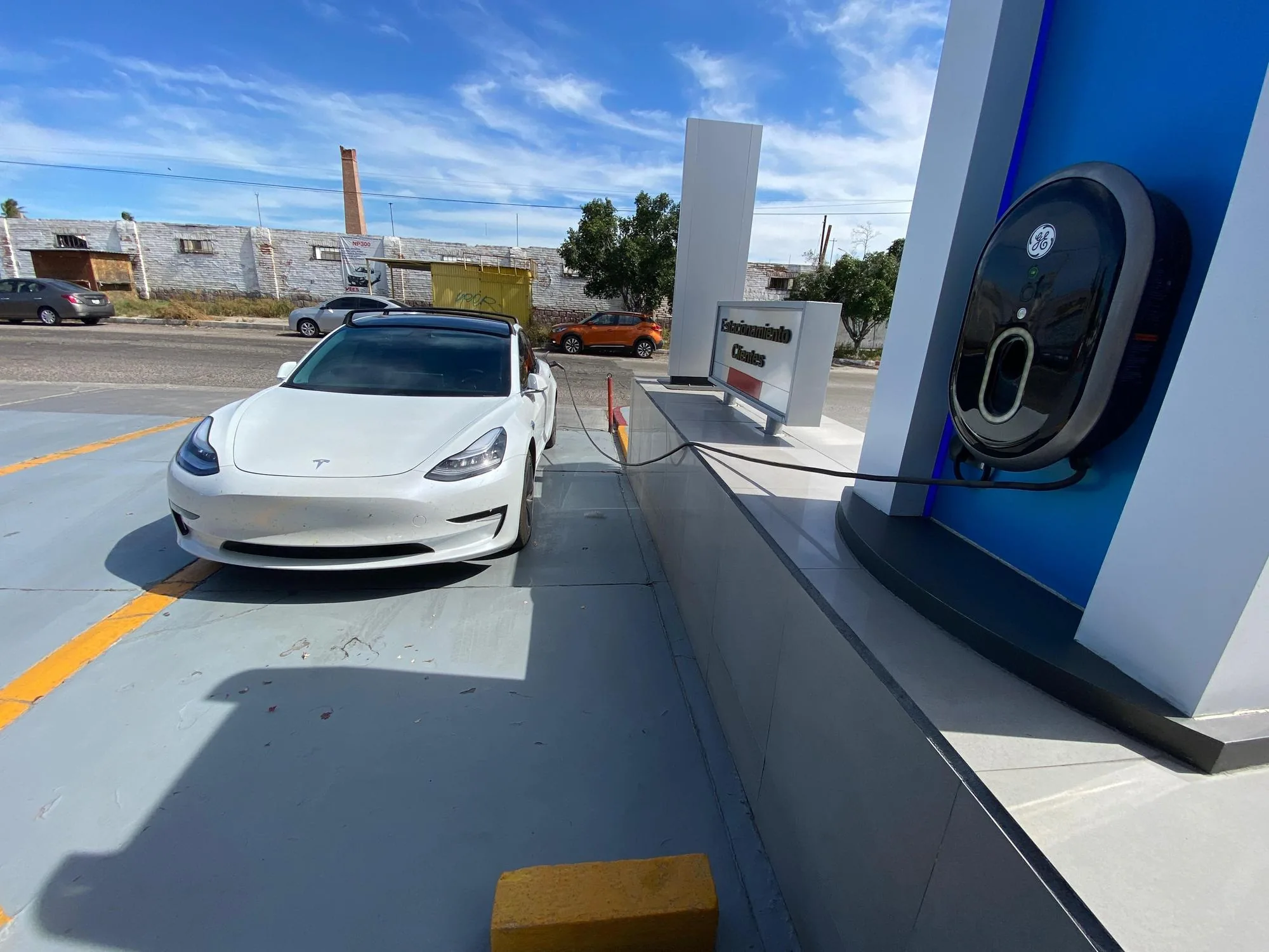 NISSAN VAMSA LA PAZ