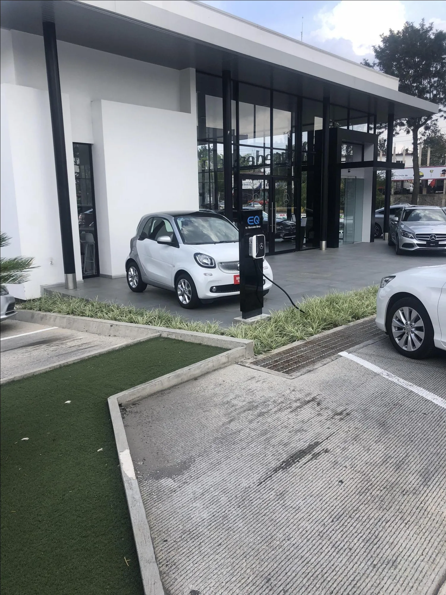 MERCEDES BENZ