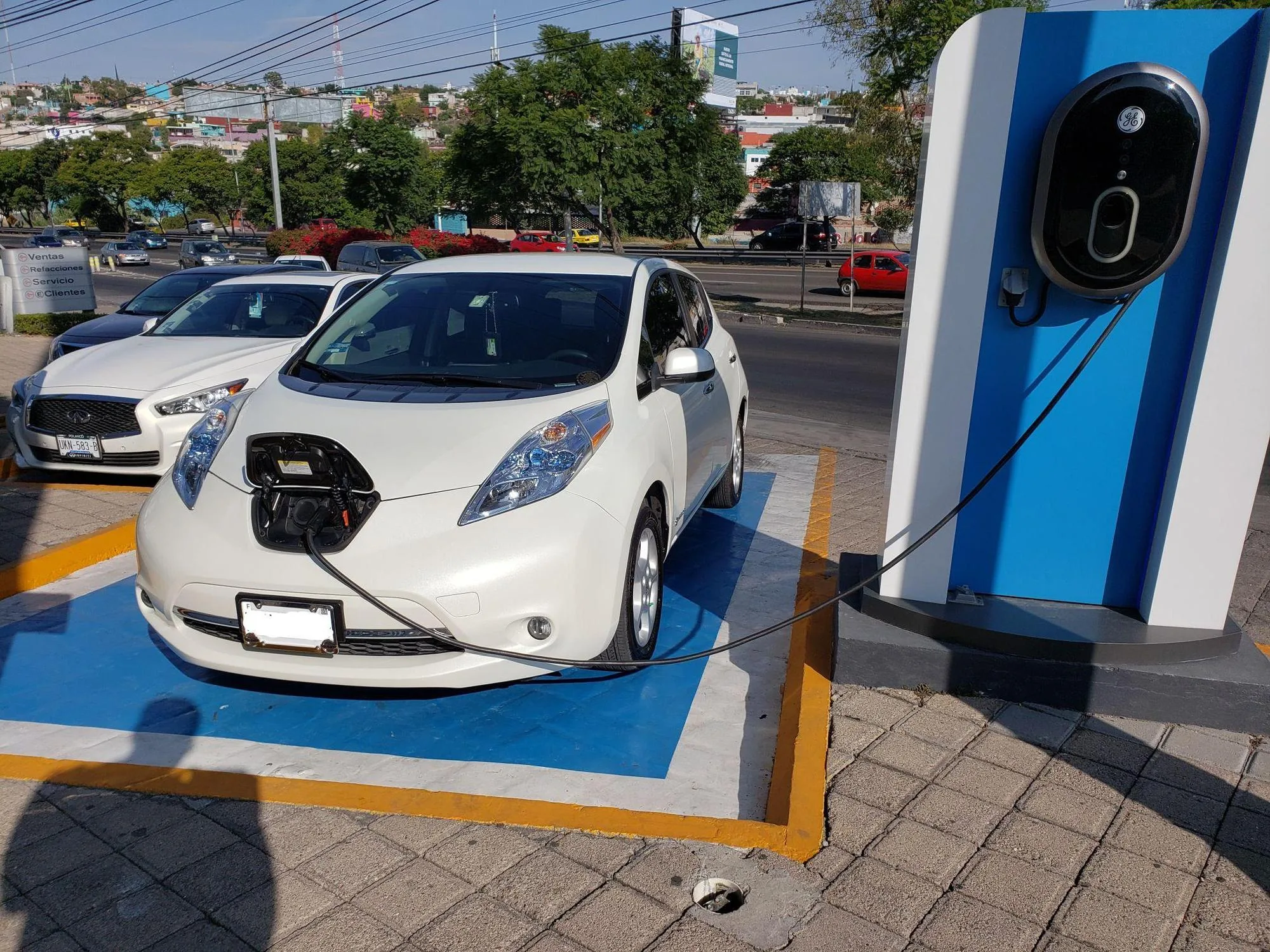 NISSAN AUTOCOM