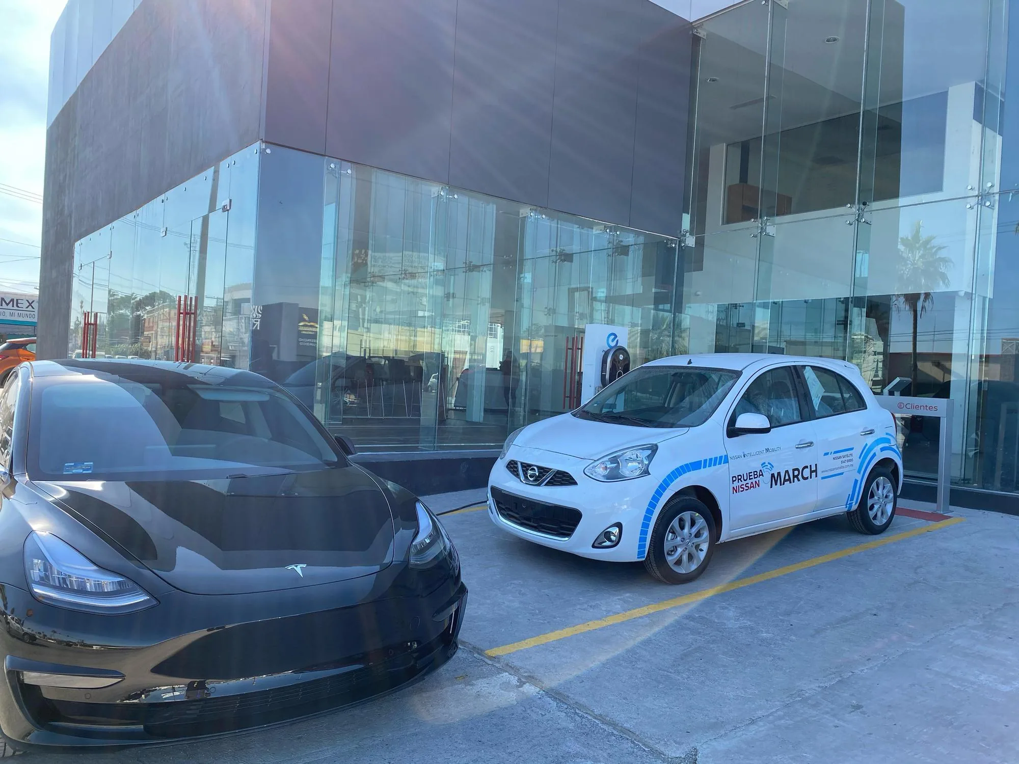 NISSAN MONCLOVA