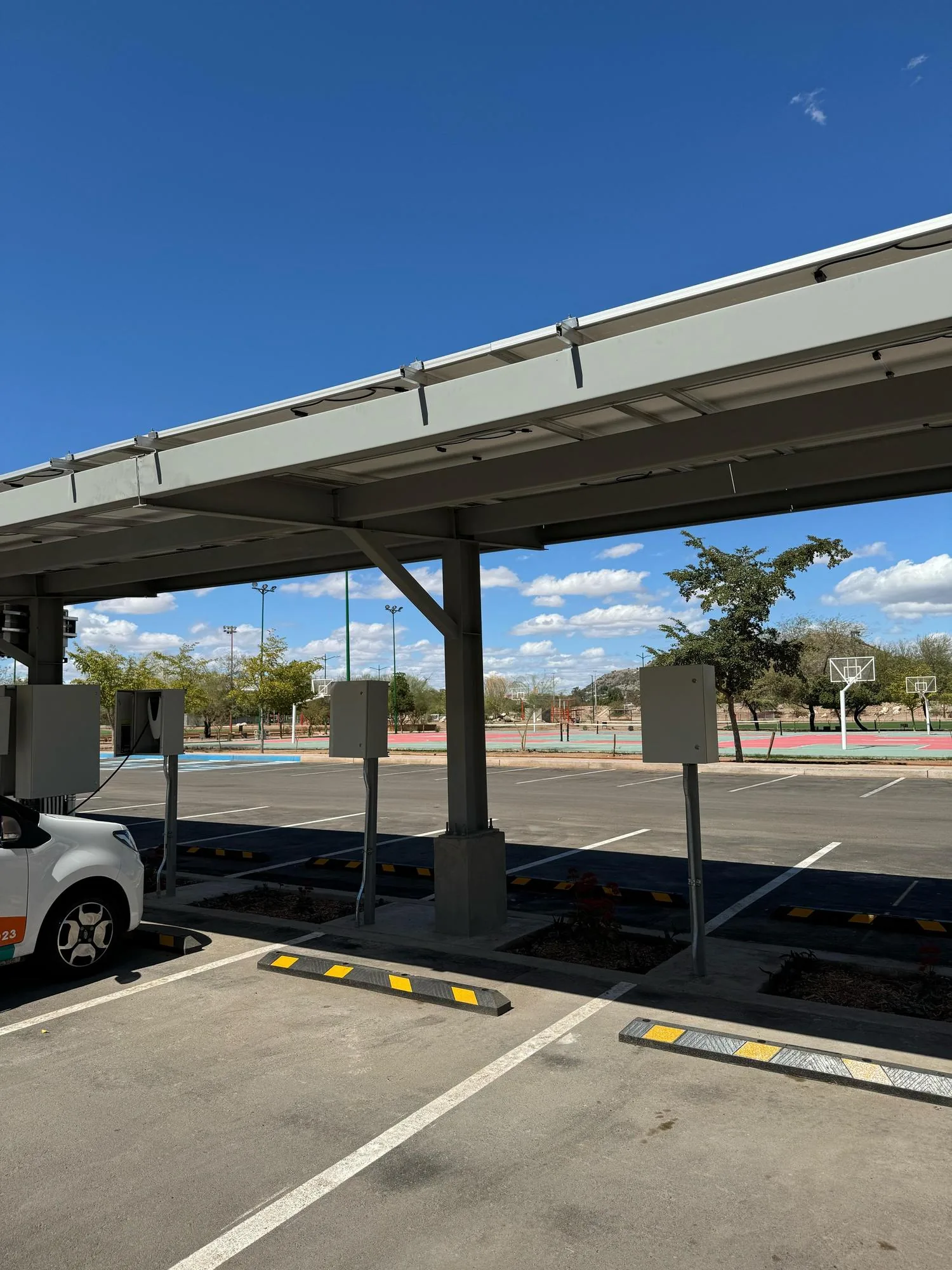 ESTACIONAMIENTO DE UNIDAD DEPORTIVA EL CÁRCAMO