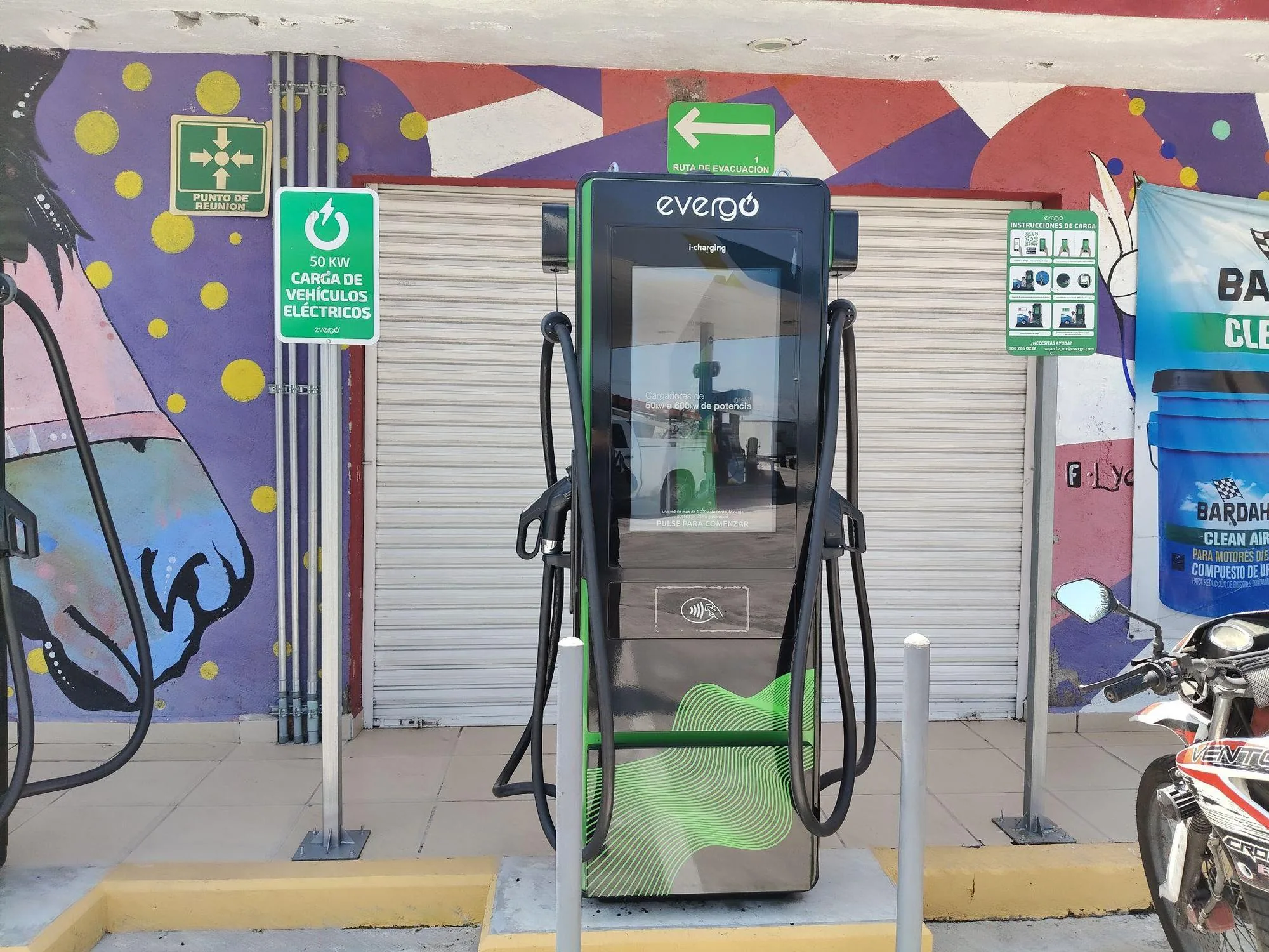 VALERO GASOLINERA