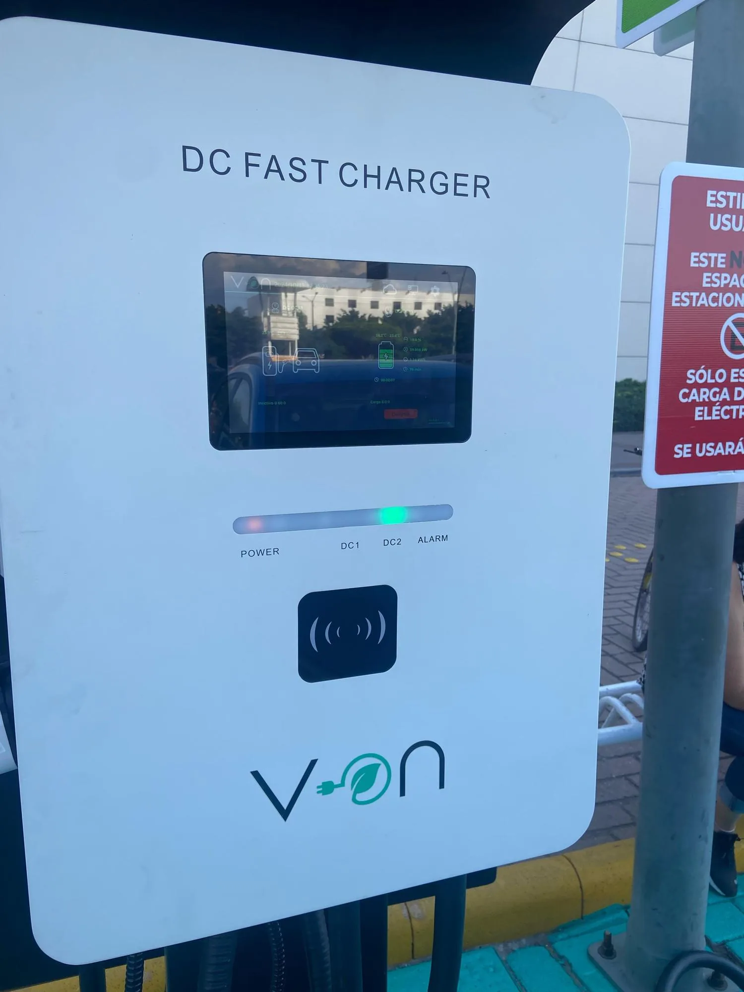 DC FAST CHARGER V-ON 40KW