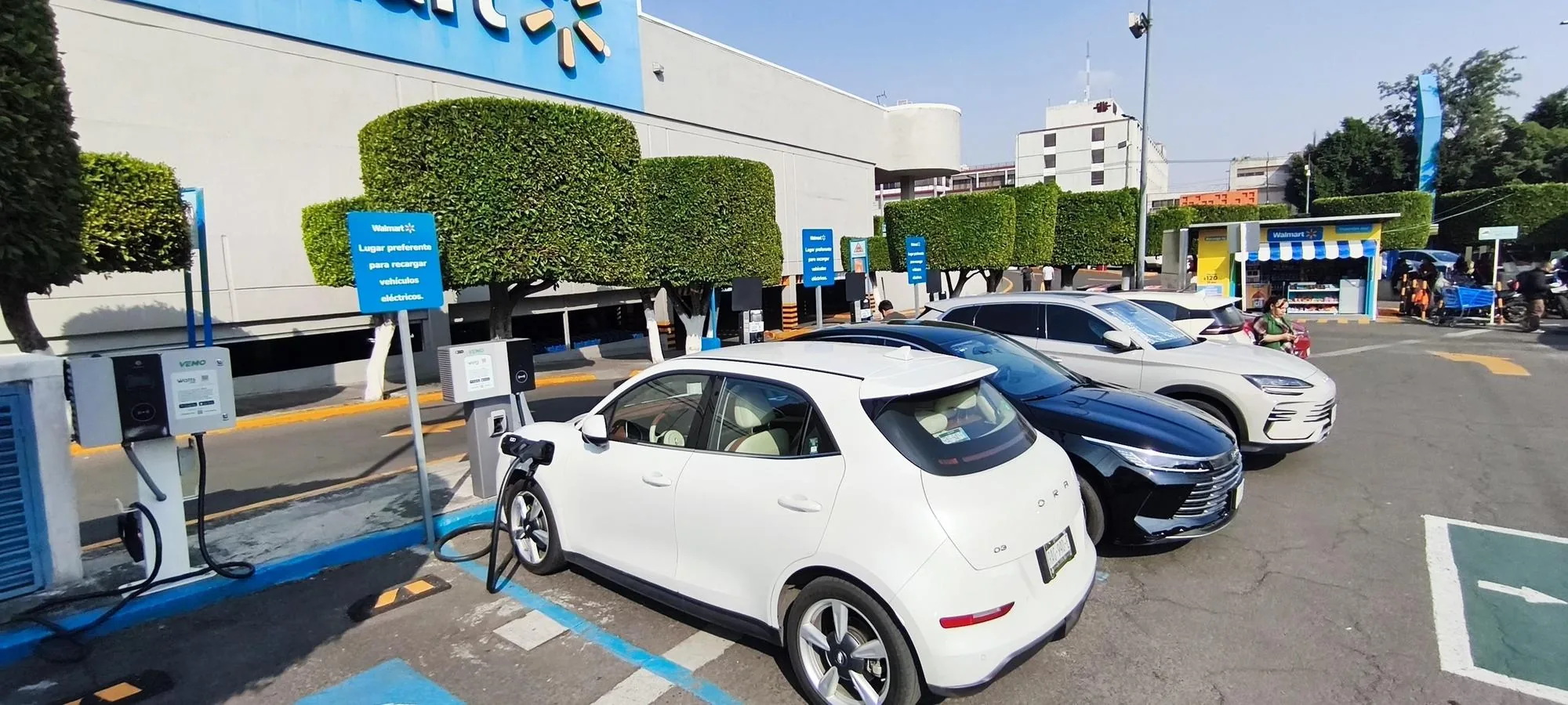 WALMART PERISUR