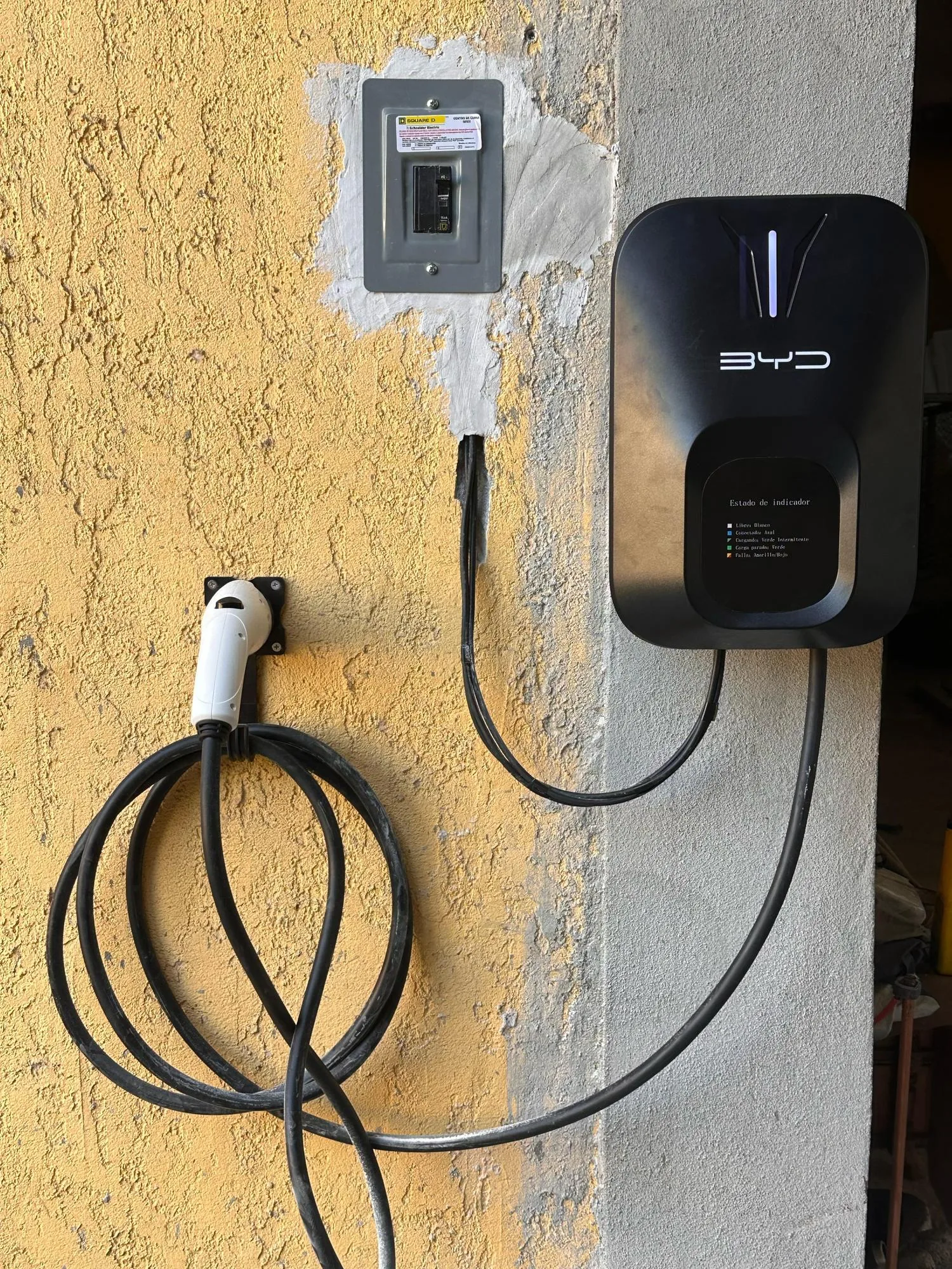CARGADOR BYD EN CASA PARTICULAR