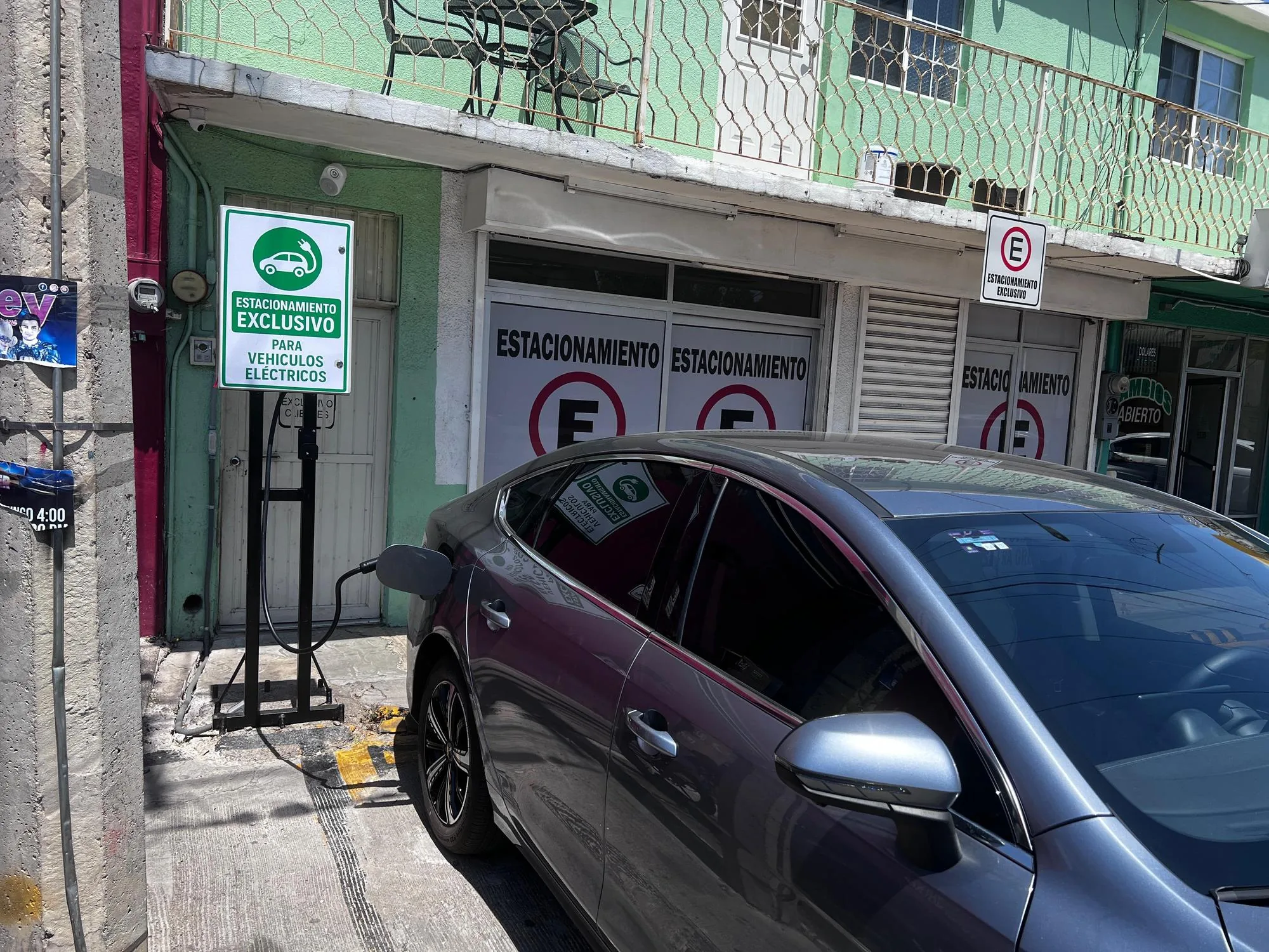 EV CHARGER PARRAL