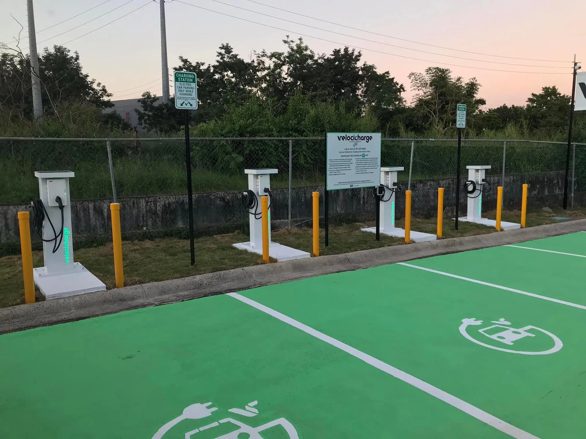 VELOCICHARGE CHARGING STATION - LAS CATALINAS MALL