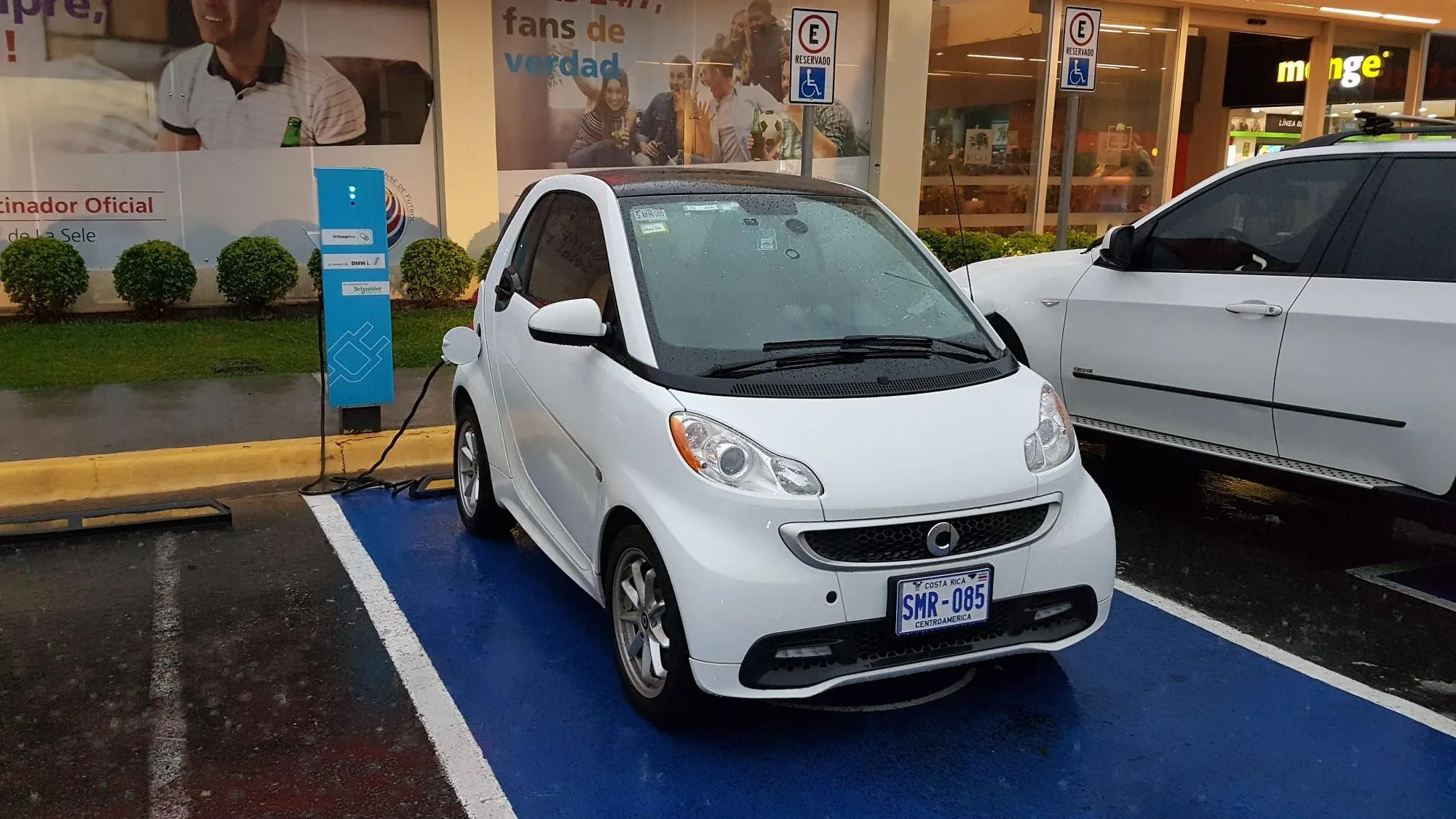 MULTIPLAZA SALIDA AUTO MERCADO