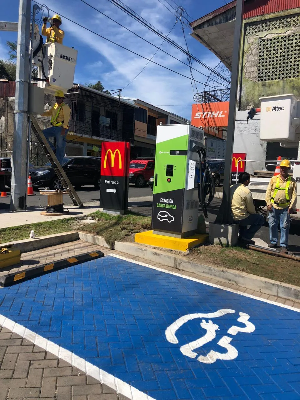 MCDONALD'S