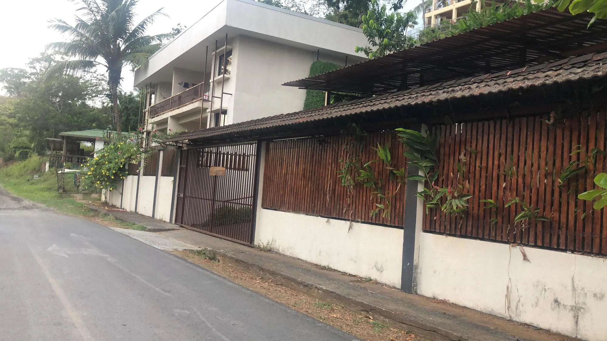 CASA DE LAS FLORES