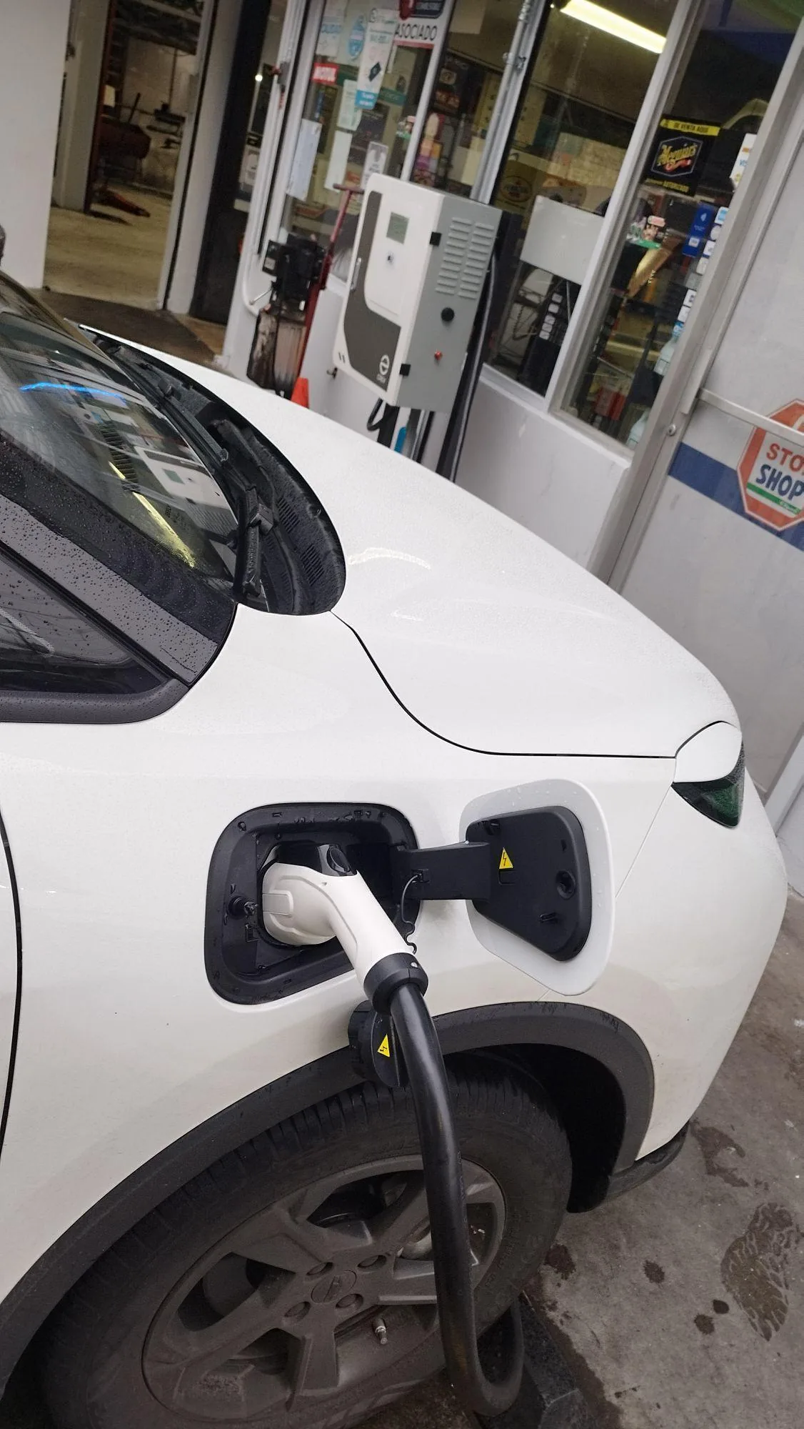 CREV - SERVICENTRO HIGUERON (21KW)