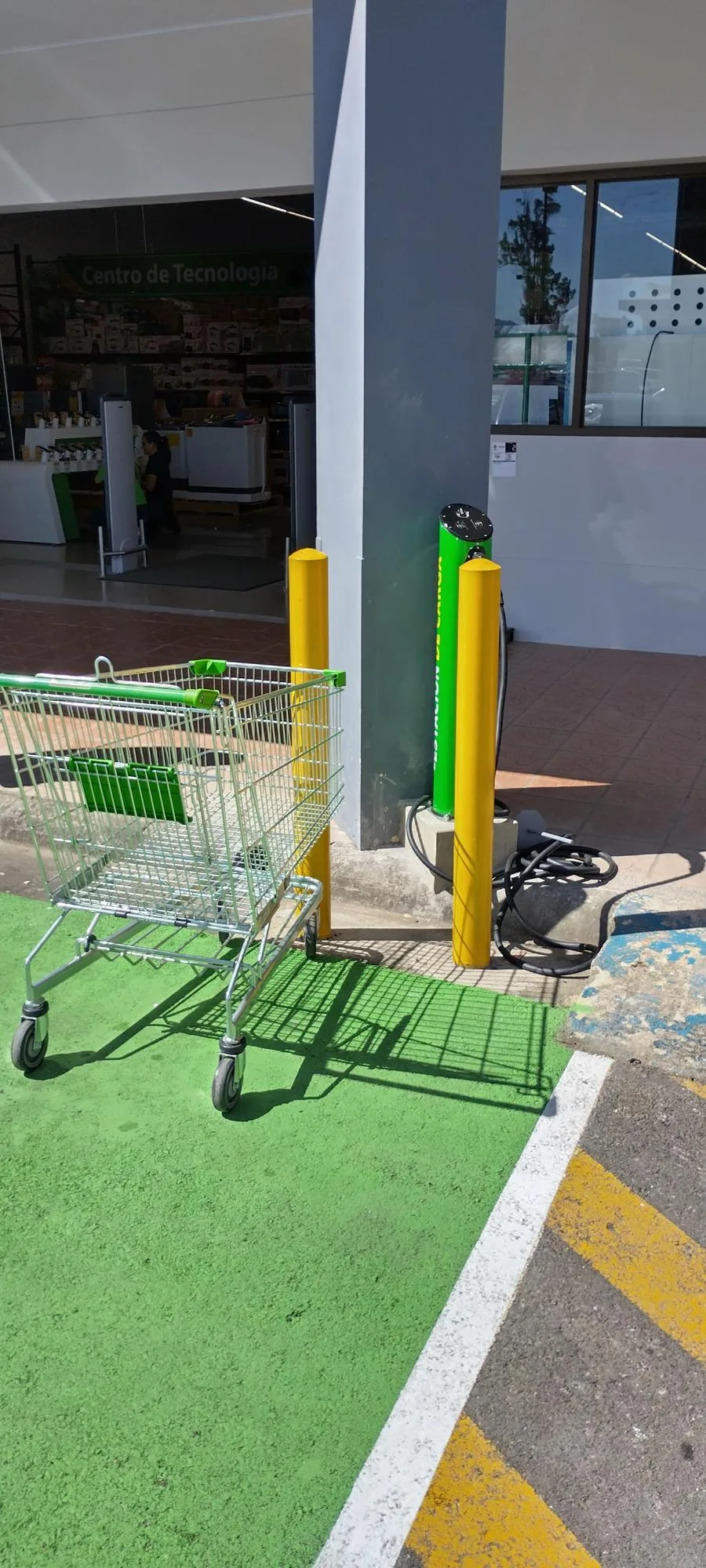 MAXI PALI PLAZA CRISTAL