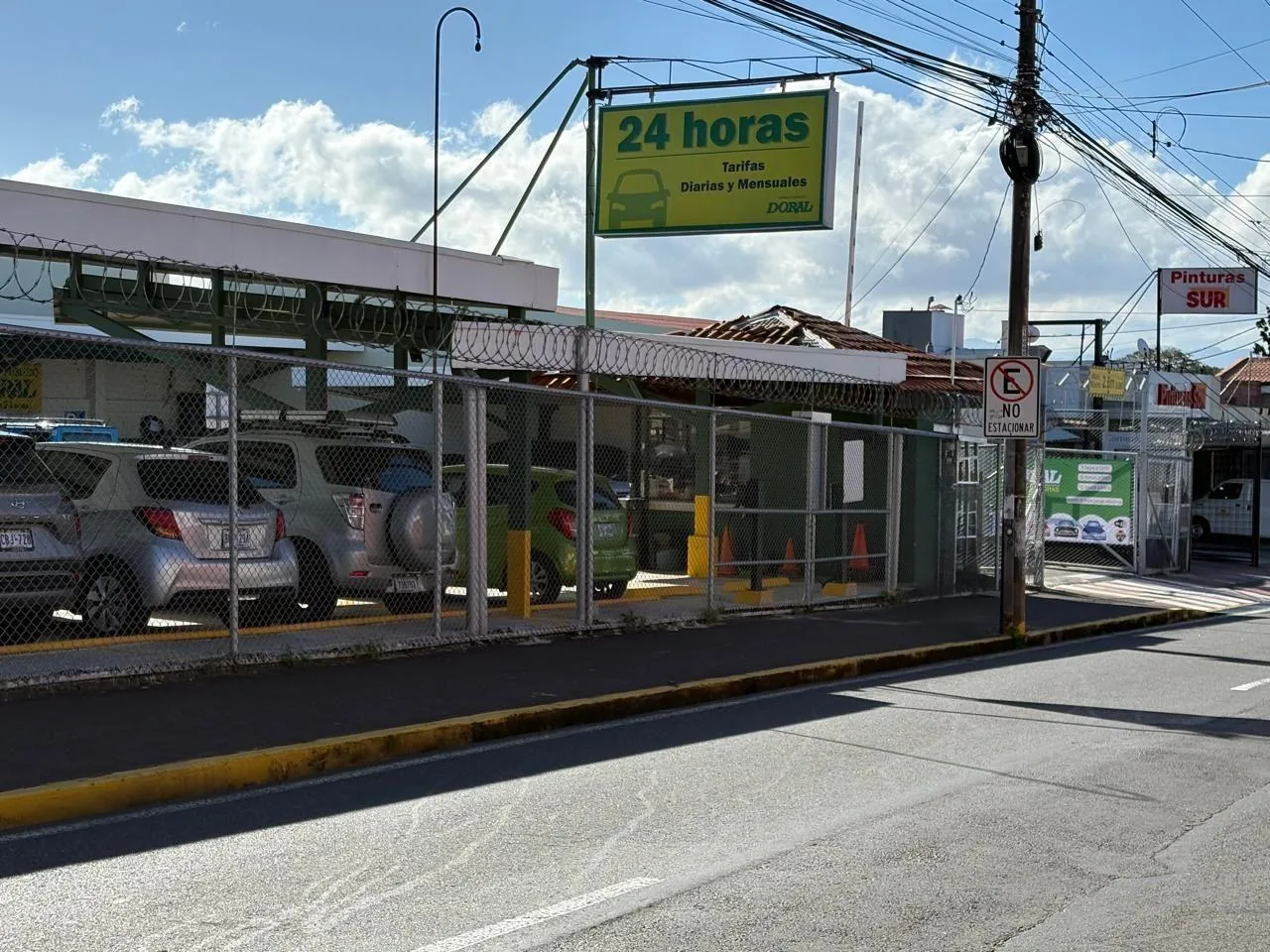 PARQUEO DORAL