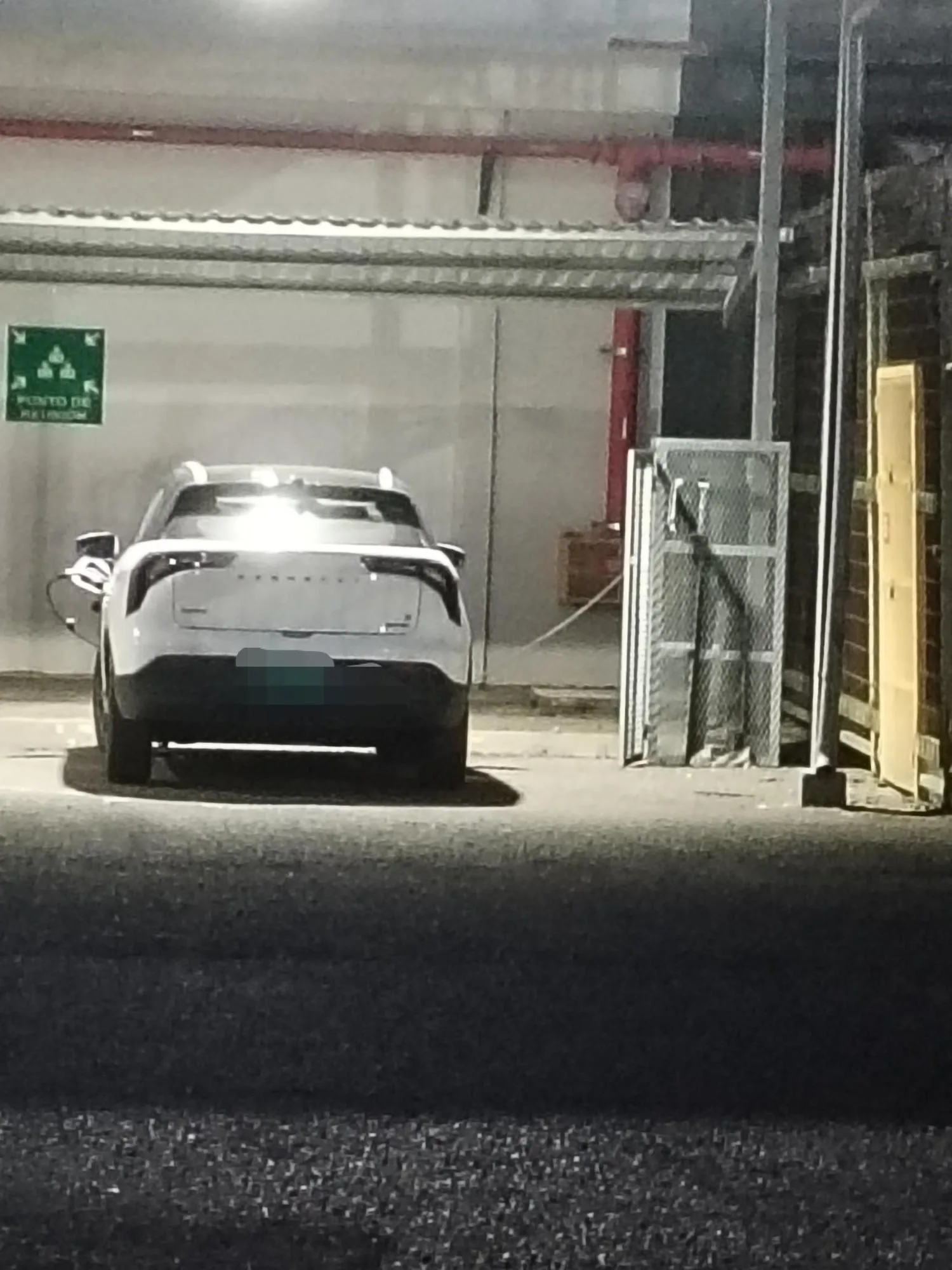 MEGASUPER CONTIGUO AL CEDI