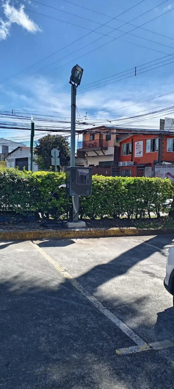 CREV - PLAZA MUÑOZ Y NANNE (21KW)