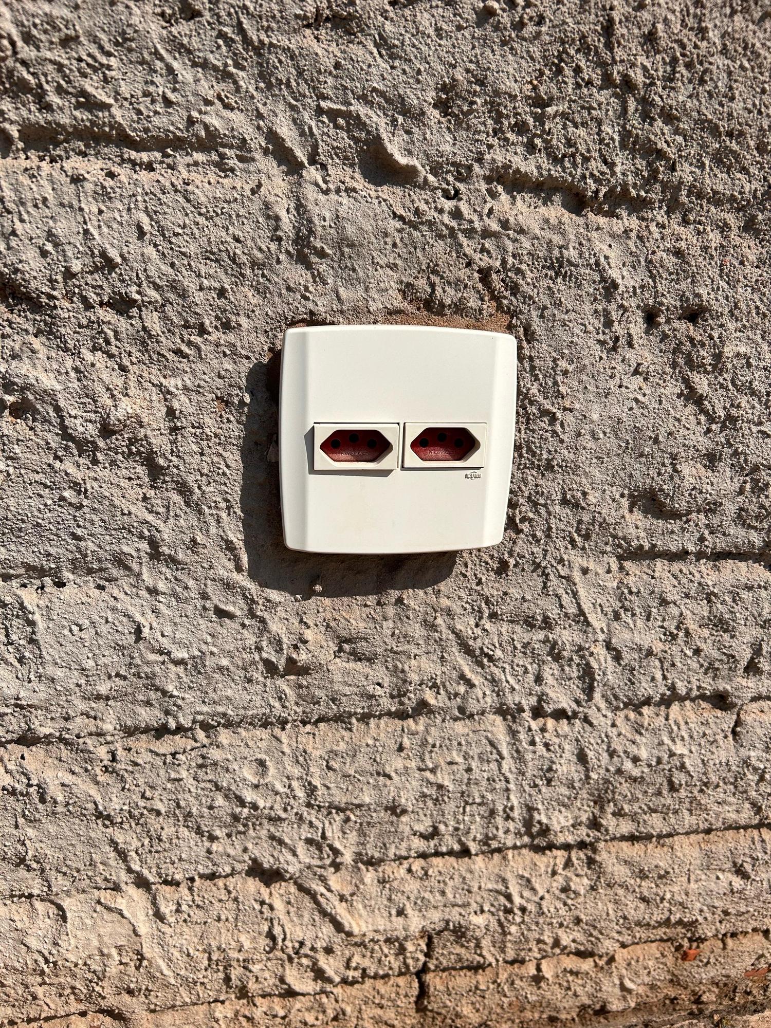 1381478
