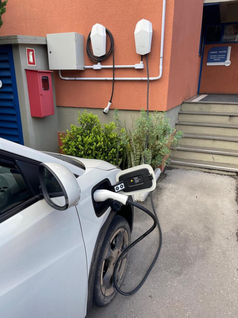 1410773 768x1024