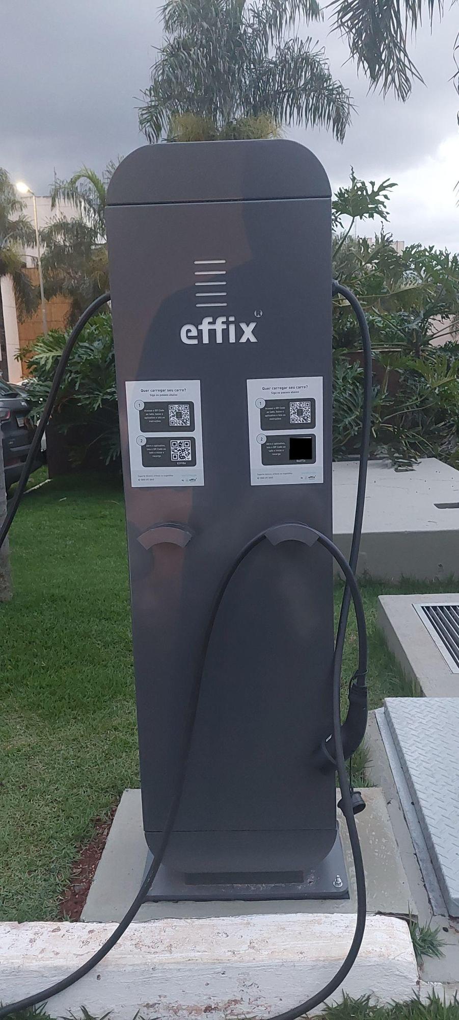 1472809