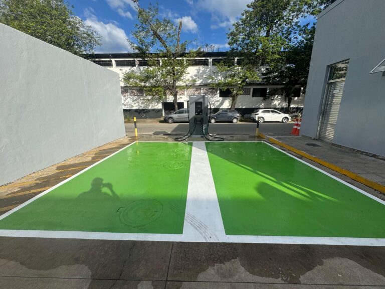 1533175 768x576