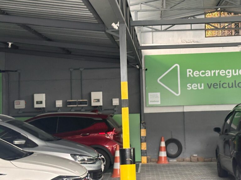 1552807 768x576