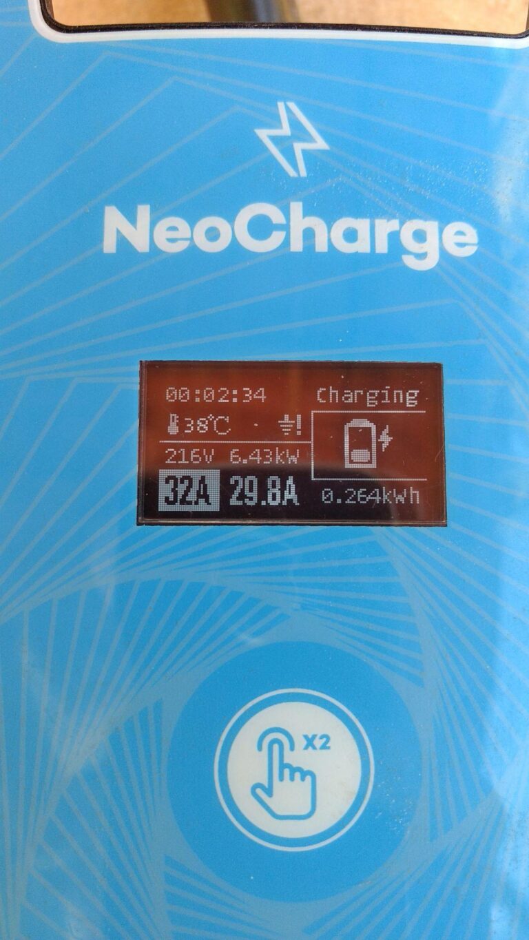 763334 768x1365