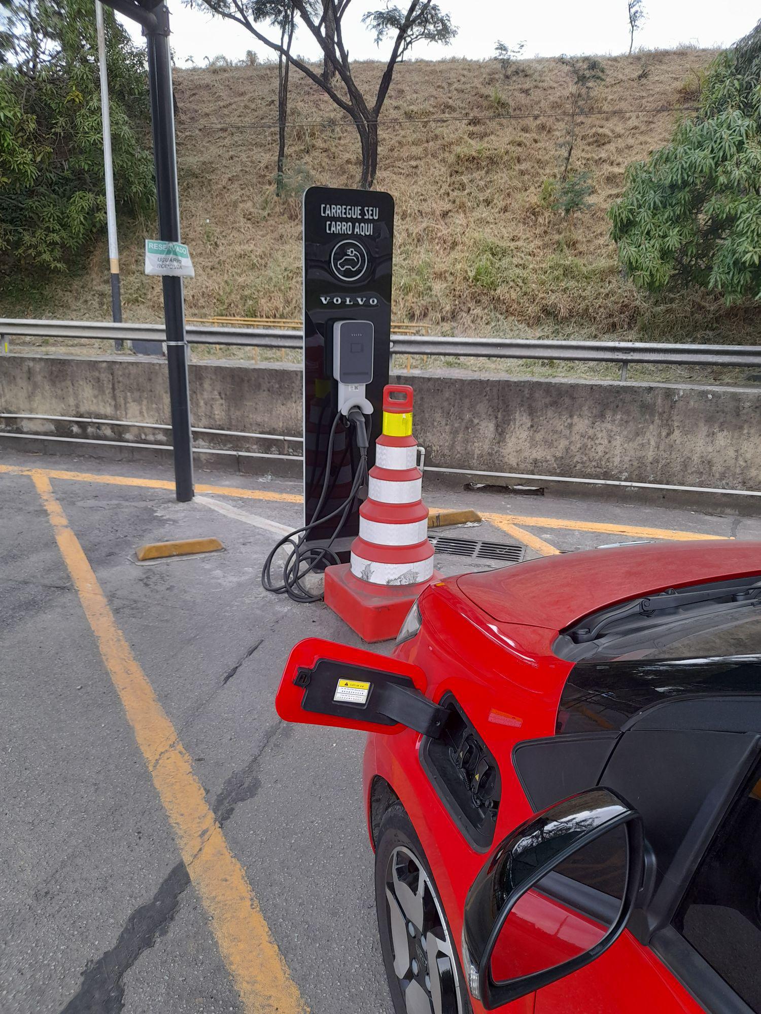 951228