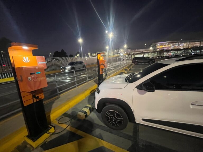 AEROPUERTO INTERNACIONAL EL DORADO 768x576