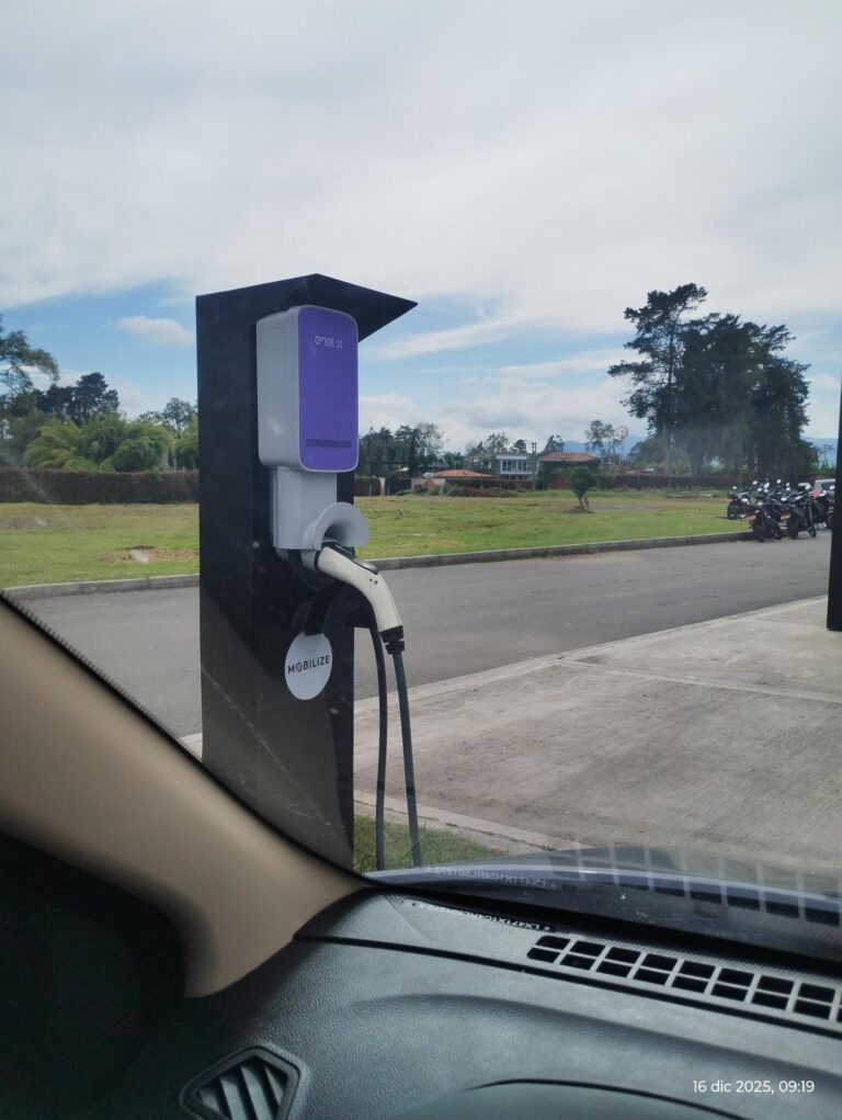 CASA BRITANICA LLANOGRANDE 768x1021