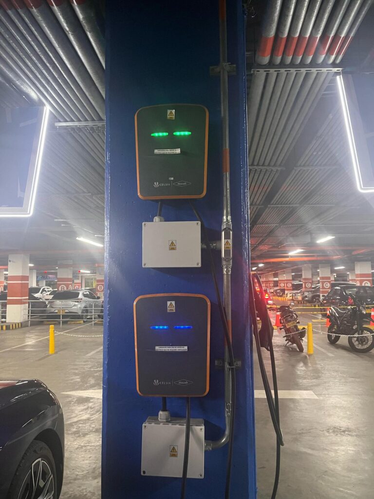 CENTRO COMERCIAL MULTICENTRO 768x1024