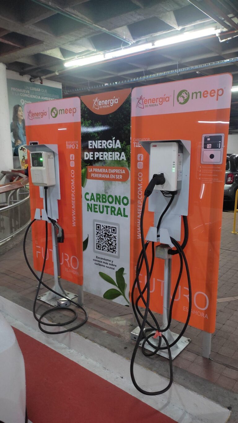 CENTRO COMERCIAL PEREIRA PLAZA 4 768x1365