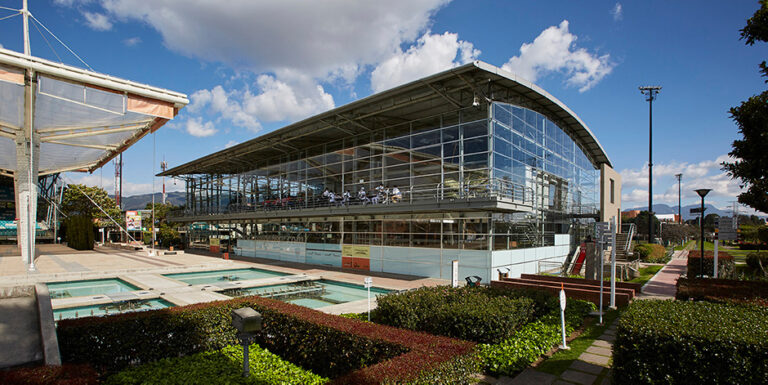 Compensar Av 68 carga electrica 2 768x385