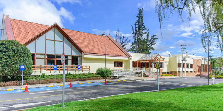 Compensar Calle 220 electrico 1 768x384