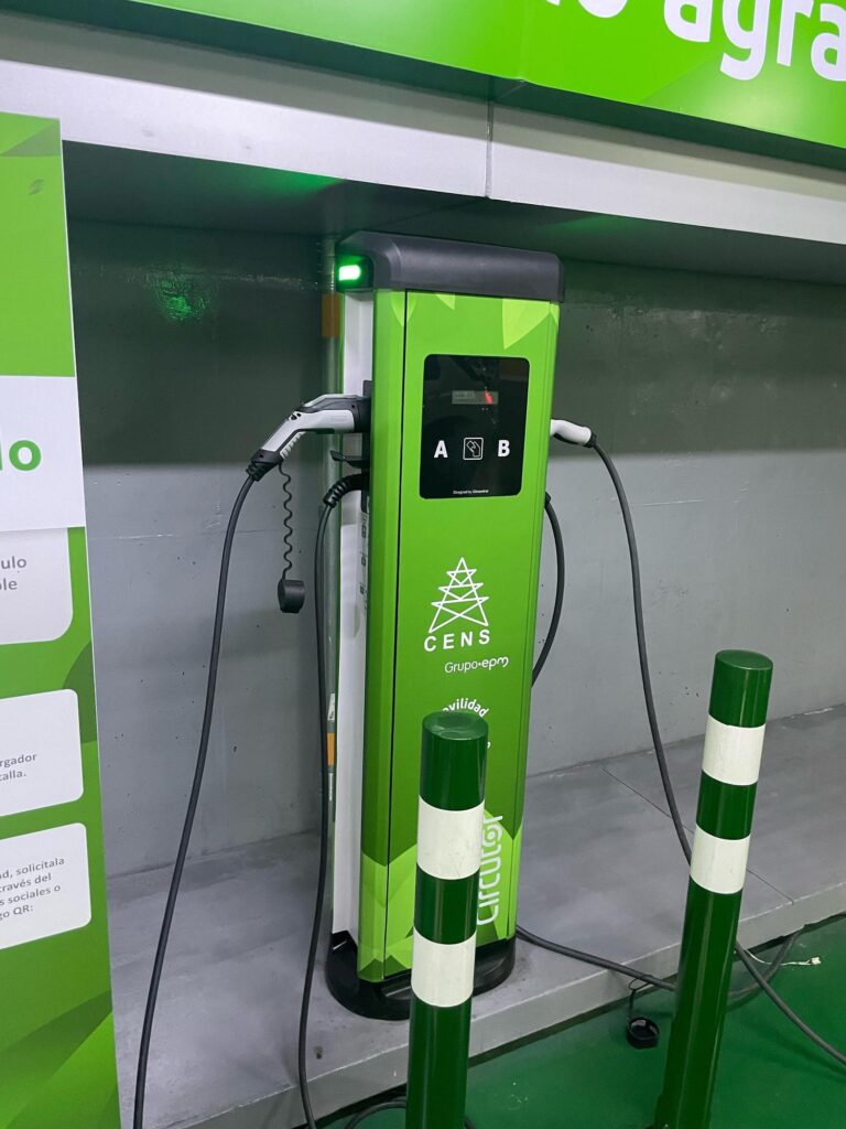 ESTACION DE CARGA UNICENTRO 2 768x1024