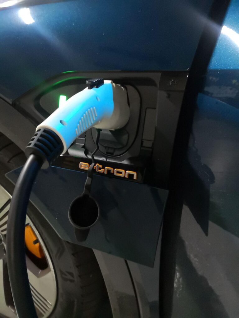 EXITO CALLE 80 CRA 68 carga electrica 2 768x1024